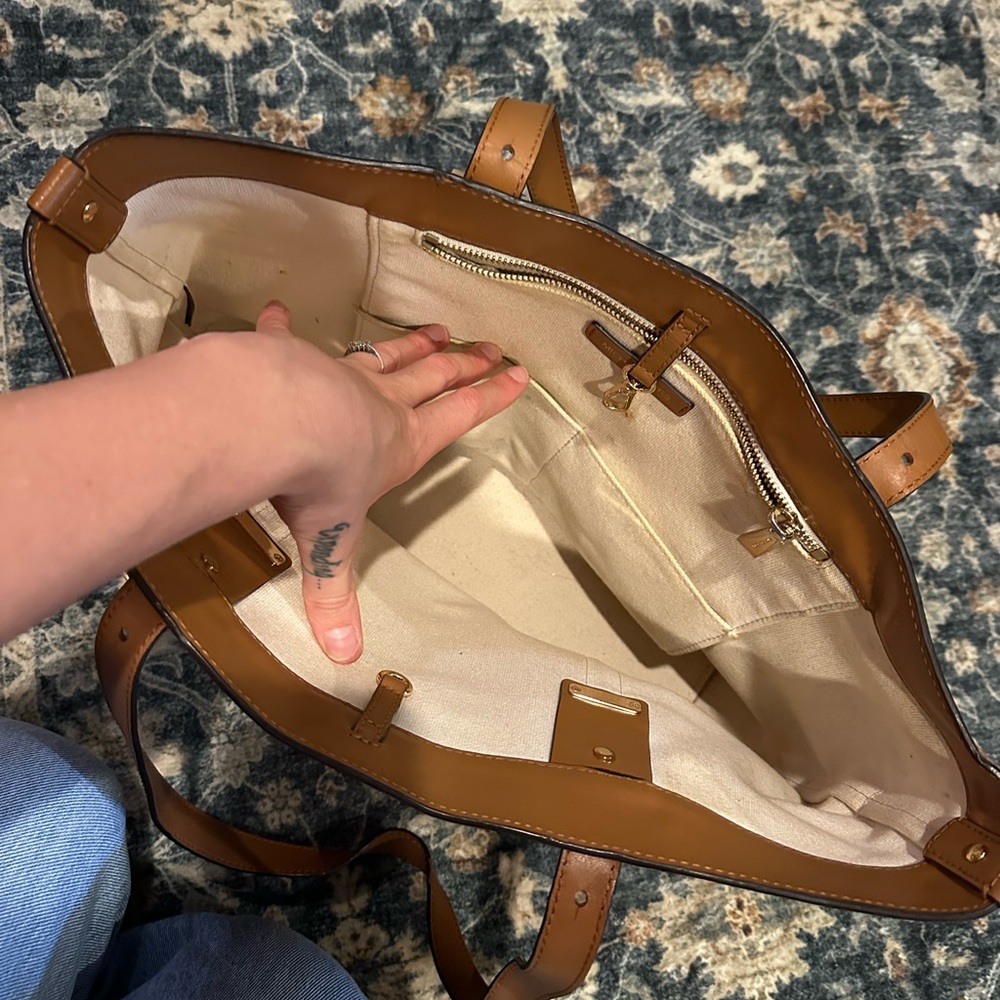 Michael Kors Tan and Cream Cage Tote - Picture 10 of 15